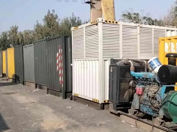 廊坊200KW柴油发电机机组每小时油耗是多少?